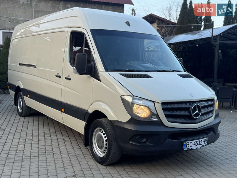 Грузовой фургон Mercedes-Benz Sprinter 2015 в Иршаве