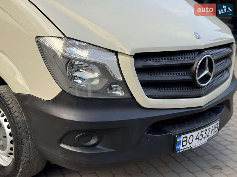 Грузовой фургон Mercedes-Benz Sprinter 2015 в Иршаве