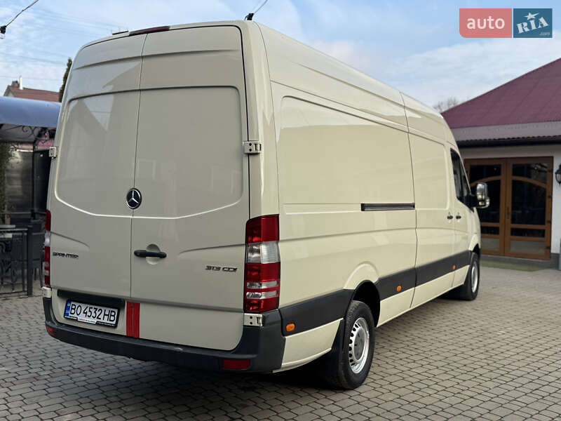 Грузовой фургон Mercedes-Benz Sprinter 2015 в Иршаве