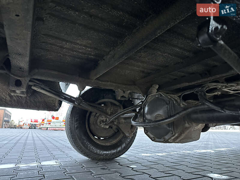 Вантажний фургон Mercedes-Benz Sprinter 2004 в Чернівцях