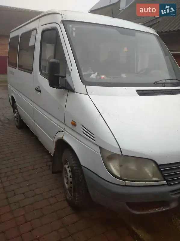 Mercedes-Benz Sprinter 2000