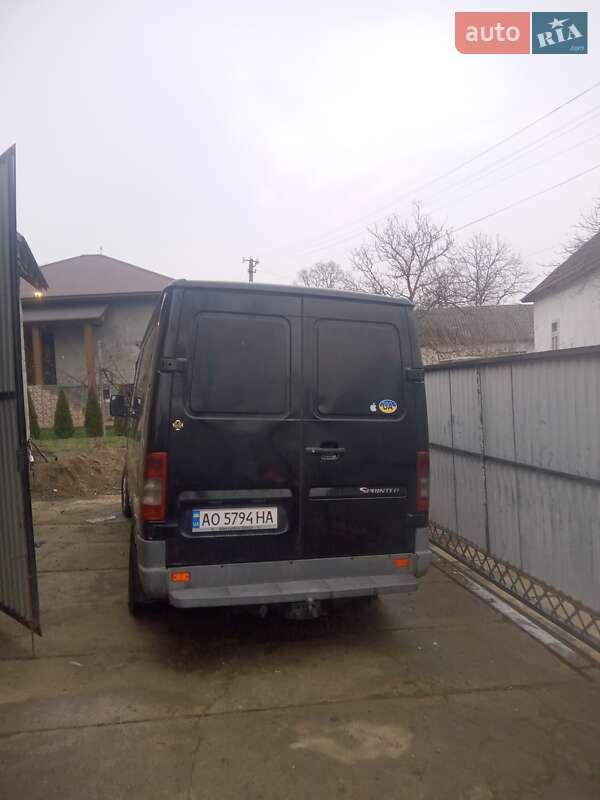 Мікроавтобус Mercedes-Benz Sprinter 2005 в Іршаві