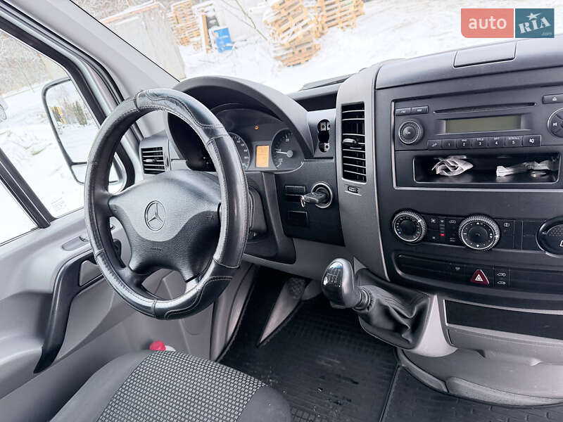 Вантажний фургон Mercedes-Benz Sprinter 2007 в Києві