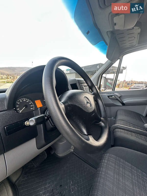 Грузовой фургон Mercedes-Benz Sprinter 2016 в Виноградове фото 17 Грузовой фургон Mercedes-Benz Sprinter 2016 в Виноградове