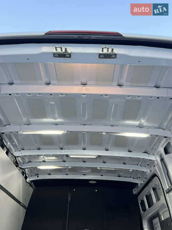 Вантажний фургон Mercedes-Benz Sprinter 2018 в Чернівцях