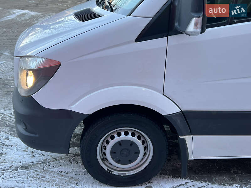 Вантажний фургон Mercedes-Benz Sprinter 2018 в Чернівцях
