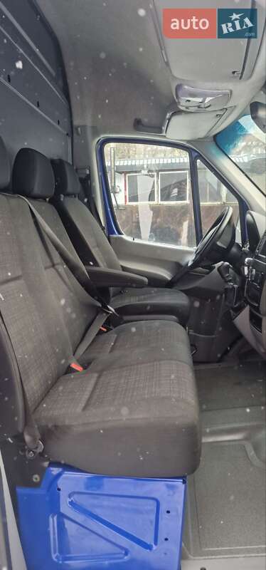 Вантажний фургон Mercedes-Benz Sprinter 2018 в Рівному