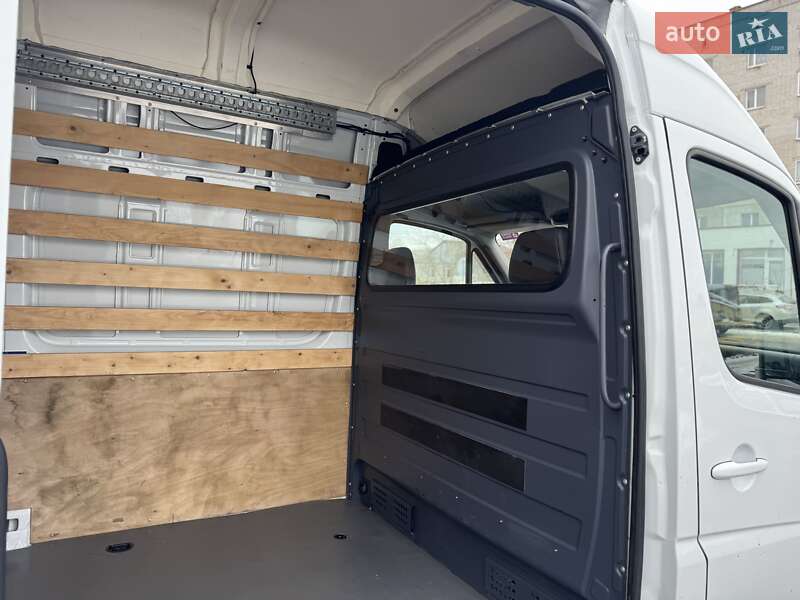 Вантажний фургон Mercedes-Benz Sprinter 2017 в Дубні