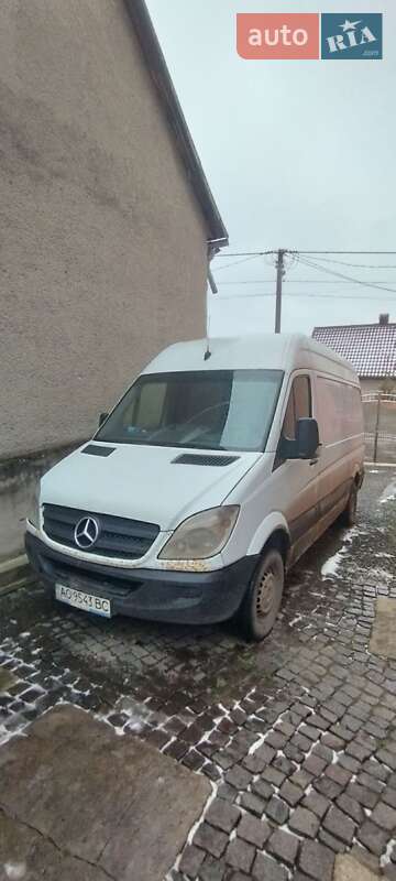 Вантажний фургон Mercedes-Benz Sprinter 2007 в Мукачевому