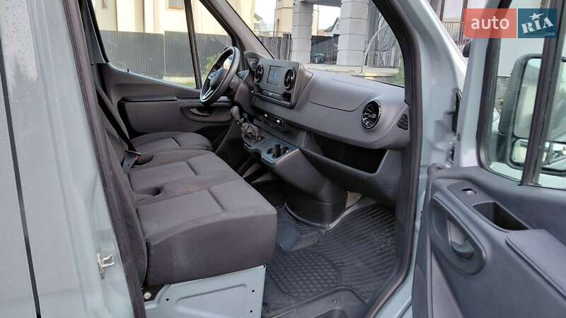 Вантажний фургон Mercedes-Benz Sprinter 2021 в Долині