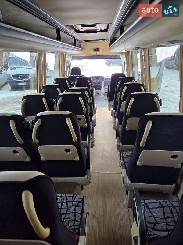 Туристичний / Міжміський автобус Mercedes-Benz Sprinter 2015 в Чернівцях
