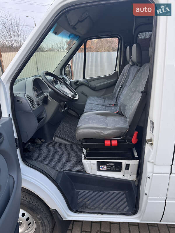Грузовой фургон Mercedes-Benz Sprinter 2006 в Ровно фото 17 Грузовой фургон Mercedes-Benz Sprinter 2006 в Ровно