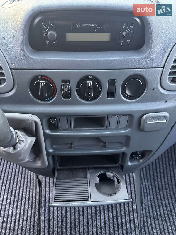 Грузовой фургон Mercedes-Benz Sprinter 2006 в Ровно фото 28 Грузовой фургон Mercedes-Benz Sprinter 2006 в Ровно
