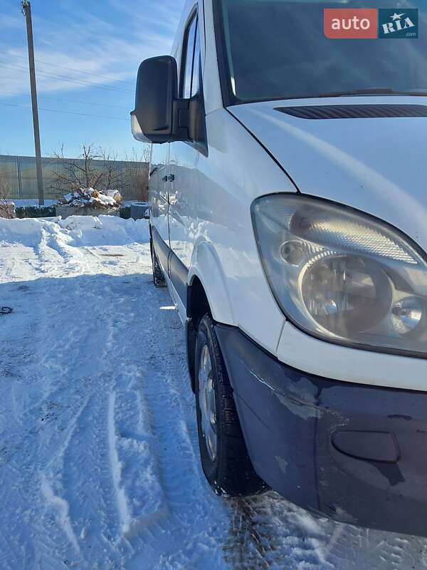Микроавтобус грузовой (до 3,5т) Mercedes-Benz Sprinter 2012 в Киеве