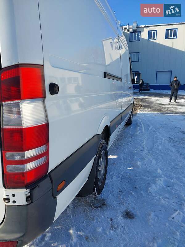 Микроавтобус грузовой (до 3,5т) Mercedes-Benz Sprinter 2012 в Киеве