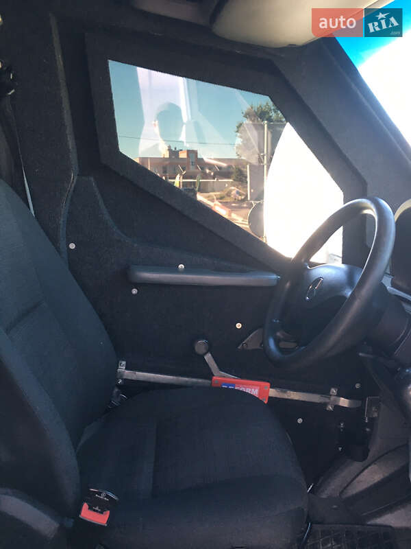 Бронированный автомобиль Mercedes-Benz Sprinter 2018 в Киеве фото 13 Бронированный автомобиль Mercedes-Benz Sprinter 2018 в Киеве