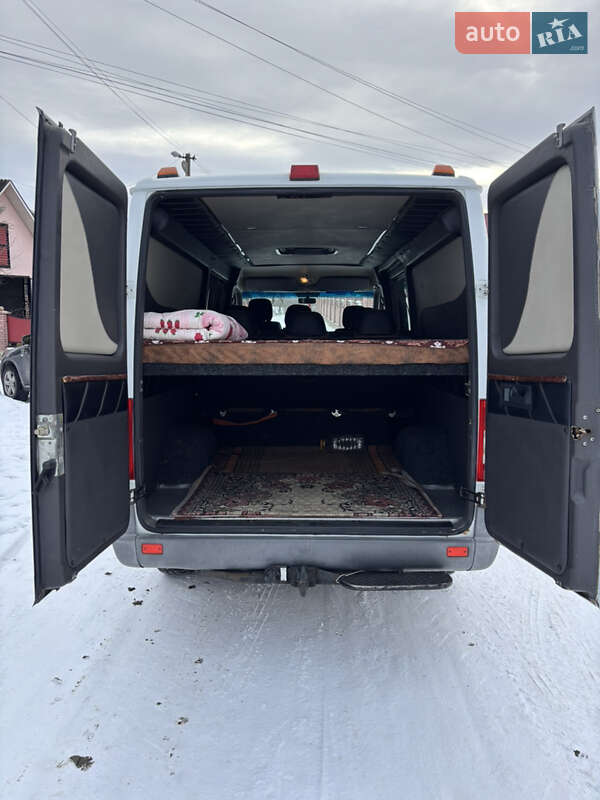 Минивэн Mercedes-Benz Sprinter 2003 в Керстенцах