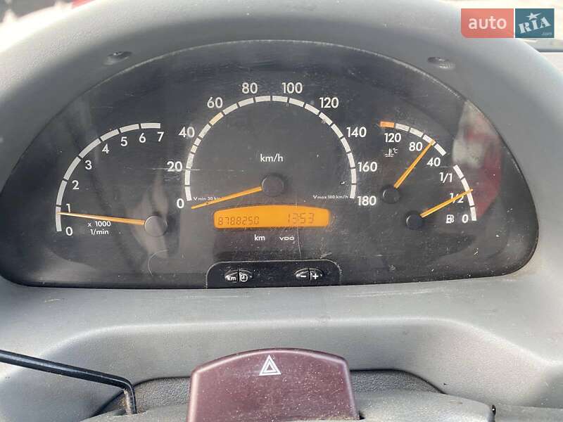 Эвакуатор Mercedes-Benz Sprinter 2001 в Черновцах