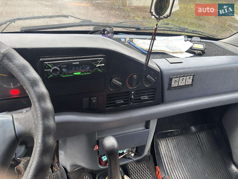 Вантажний фургон Mercedes-Benz Sprinter 1999 в Чорнухах фото 12 Вантажний фургон Mercedes-Benz Sprinter 1999 в Чорнухах
