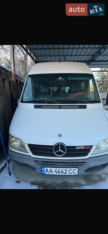 Mercedes-Benz Sprinter 2003