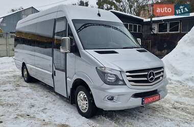 Туристичний / Міжміський автобус Mercedes-Benz Sprinter 2015 в Рівному