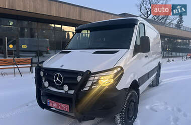 Грузовой фургон Mercedes-Benz Sprinter 2015 в Черновцах