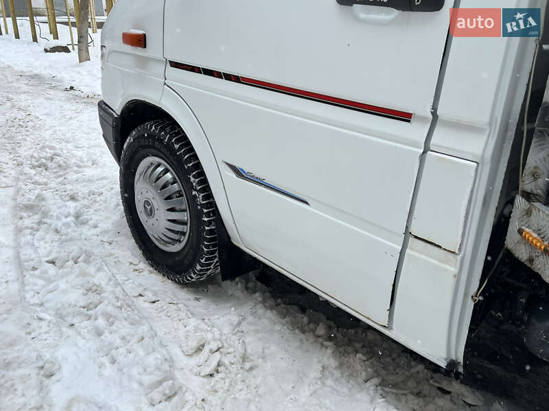 Эвакуатор Mercedes-Benz Sprinter 1999 в Виннице