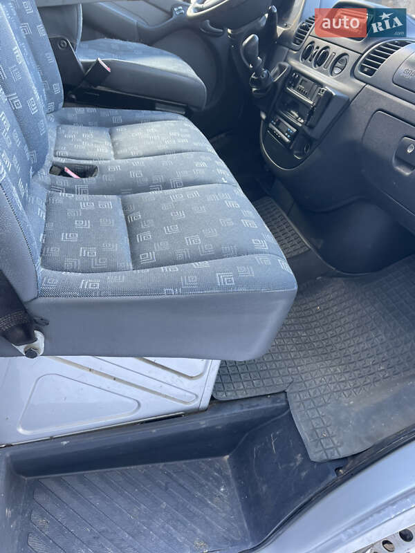 Микроавтобус Mercedes-Benz Sprinter 2005 в Вараше