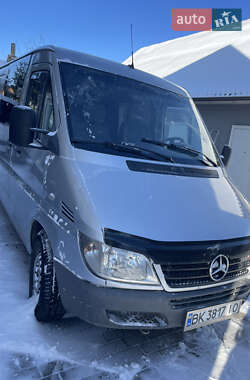 Мікроавтобус Mercedes-Benz Sprinter 2005 в Вараші