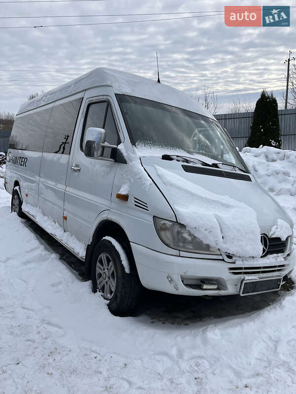 Mercedes-Benz Sprinter 2004