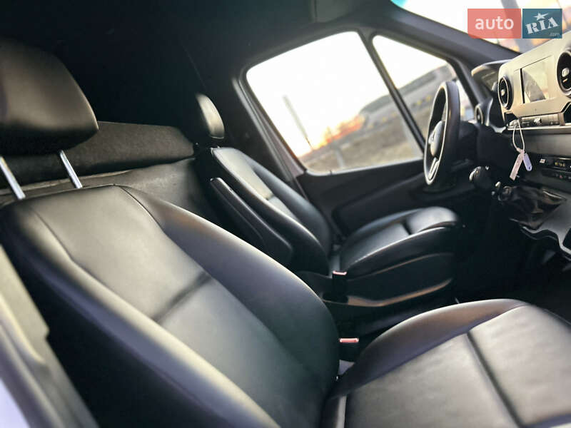 Грузовой фургон Mercedes-Benz Sprinter 2021 в Стрые