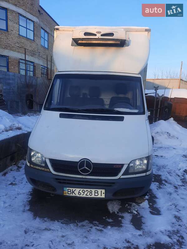 Mercedes-Benz Sprinter 2005
