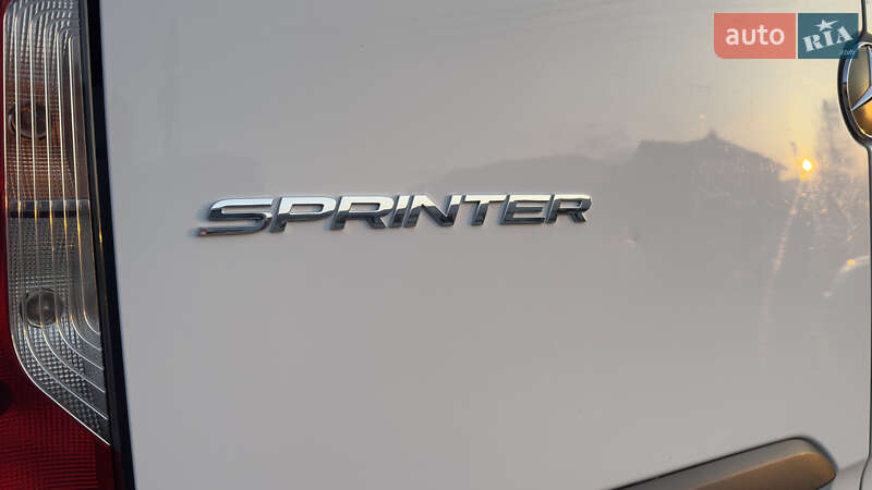 Грузовой фургон Mercedes-Benz Sprinter 2022 в Сваляве