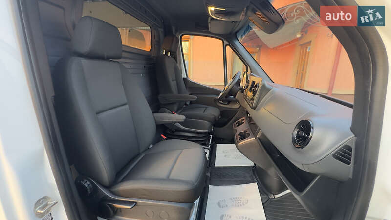 Грузовой фургон Mercedes-Benz Sprinter 2022 в Сваляве