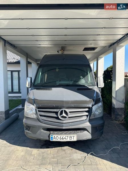 Mercedes-Benz Sprinter 2012