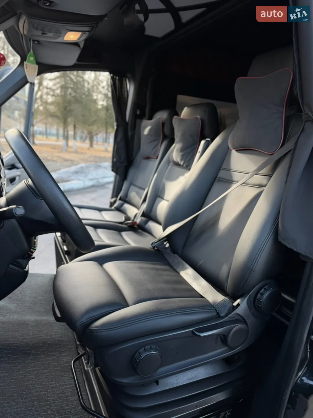 2019 Mercedes-Benz Sprinter - мініатюра 31