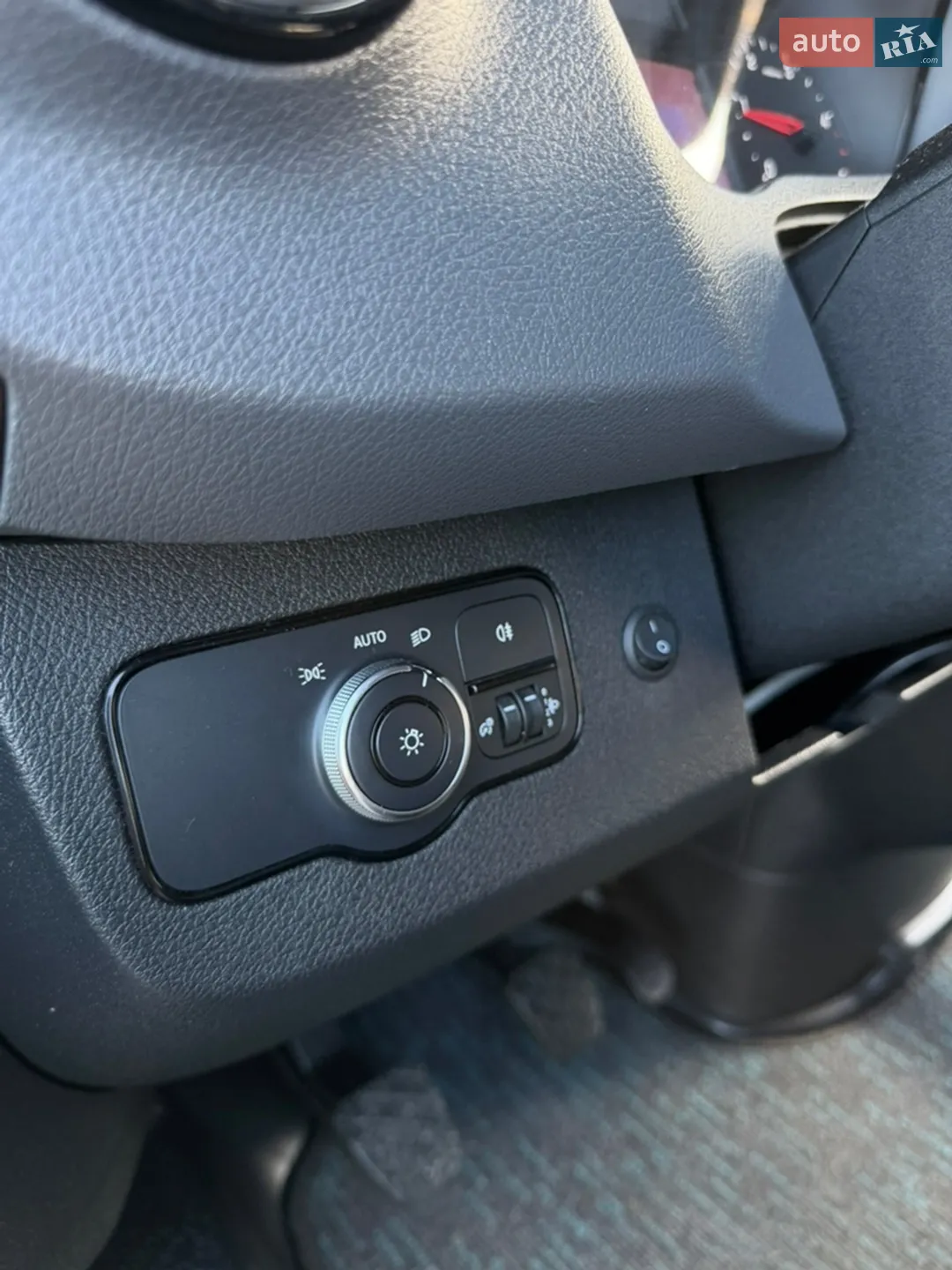 2019 Mercedes-Benz Sprinter - мініатюра 32