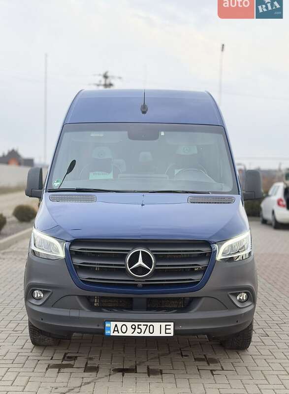Mercedes-Benz Sprinter 2021