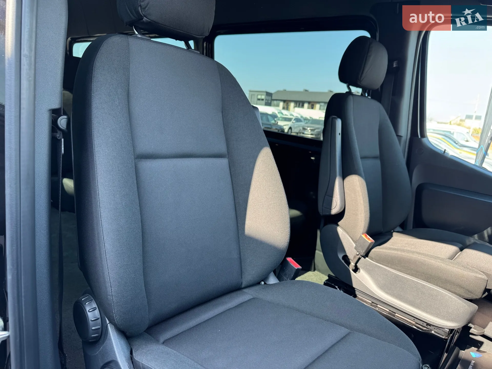 2019 Mercedes-Benz Sprinter - мініатюра 38