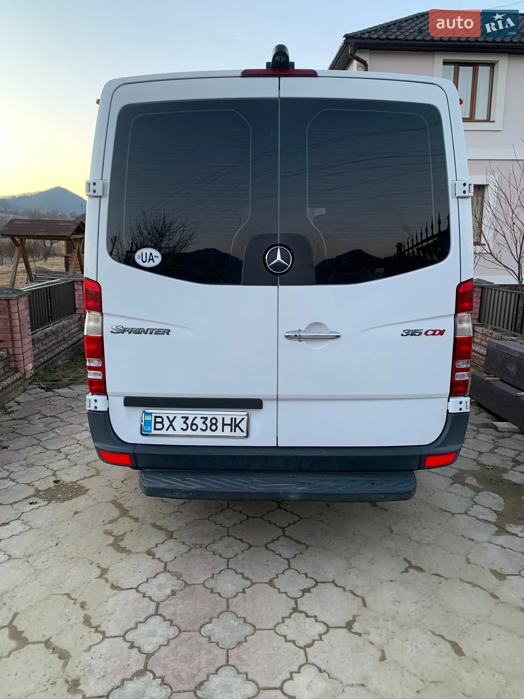 2011 Mercedes-Benz Sprinter - мініатюра 2