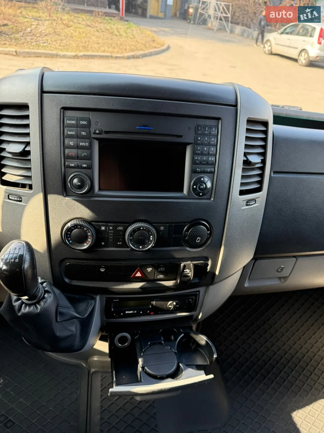 2011 Mercedes-Benz Sprinter - мініатюра 29