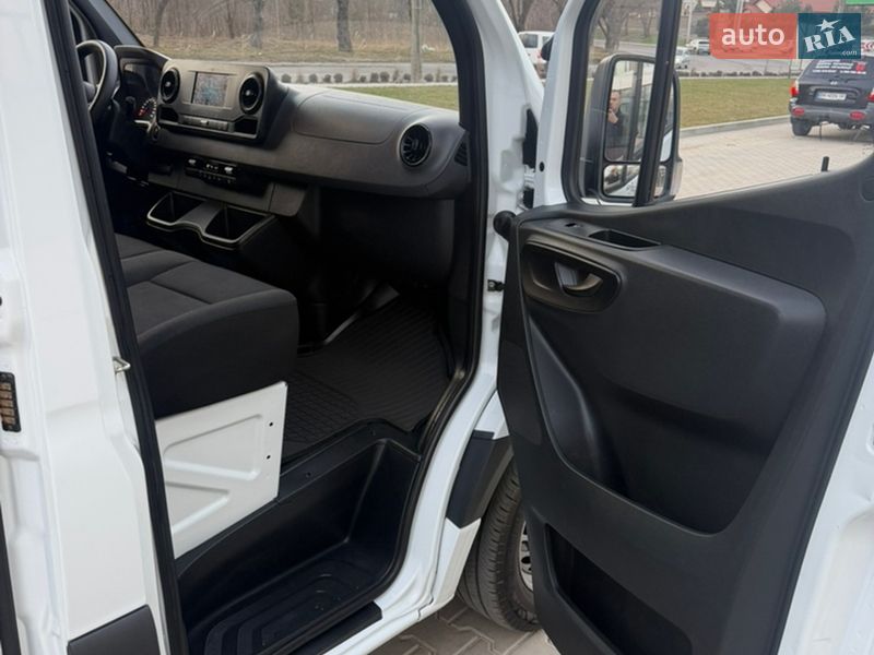 Грузовой фургон Mercedes-Benz Sprinter 2019 в Ровно фото 27 Грузовой фургон Mercedes-Benz Sprinter 2019 в Ровно