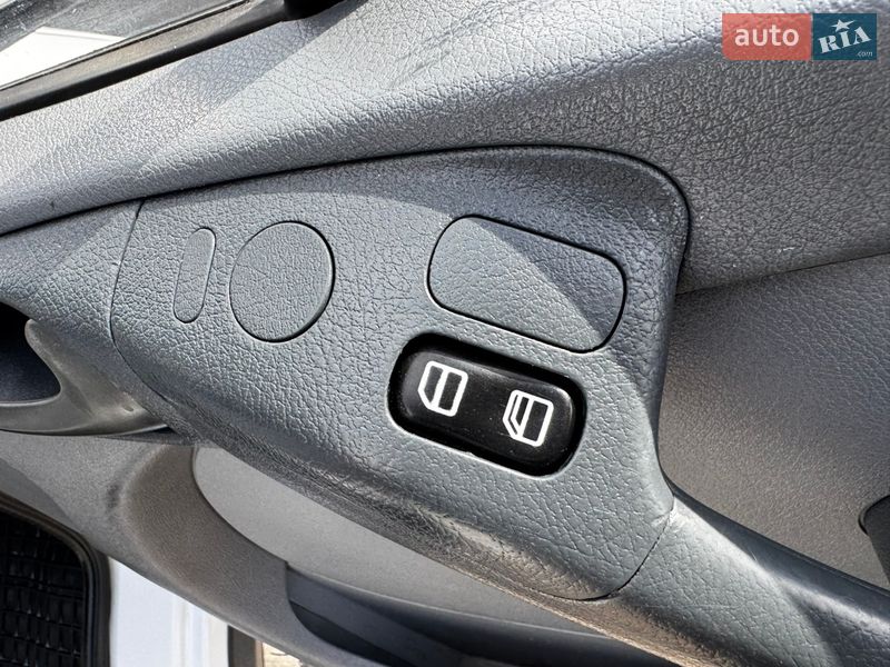 Грузовой фургон Mercedes-Benz Sprinter 2004 в Виннице