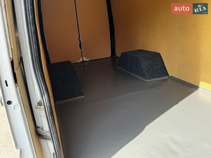 Грузовой фургон Mercedes-Benz Sprinter 2004 в Виннице