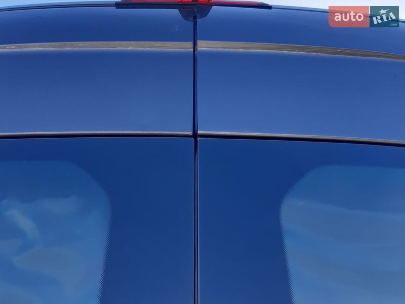 Грузопассажирский фургон Mercedes-Benz Sprinter 2011 в Николаеве