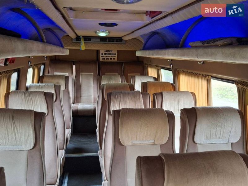 Микроавтобус Mercedes-Benz Sprinter 2004 в Мироновке
