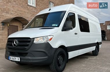 Грузопассажирский фургон Mercedes-Benz Sprinter 2021 в Костополе