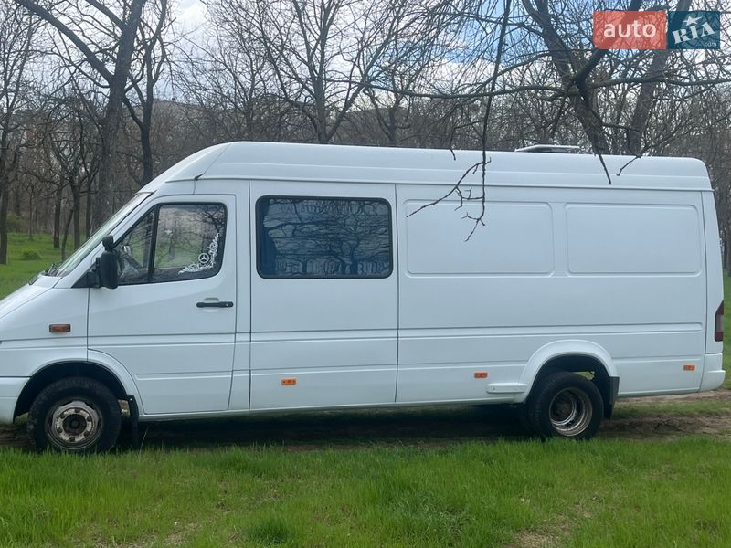 Грузопассажирский фургон Mercedes-Benz Sprinter 2004 в Николаеве