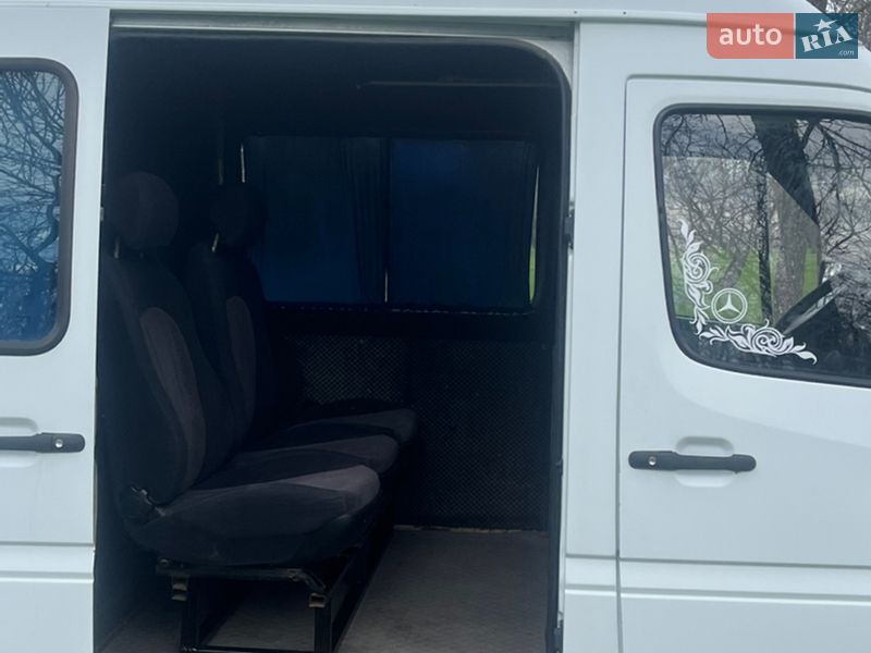 Грузопассажирский фургон Mercedes-Benz Sprinter 2004 в Николаеве