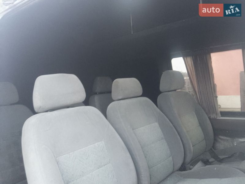 Вантажопасажирський фургон Mercedes-Benz Sprinter 2006 в Львові
